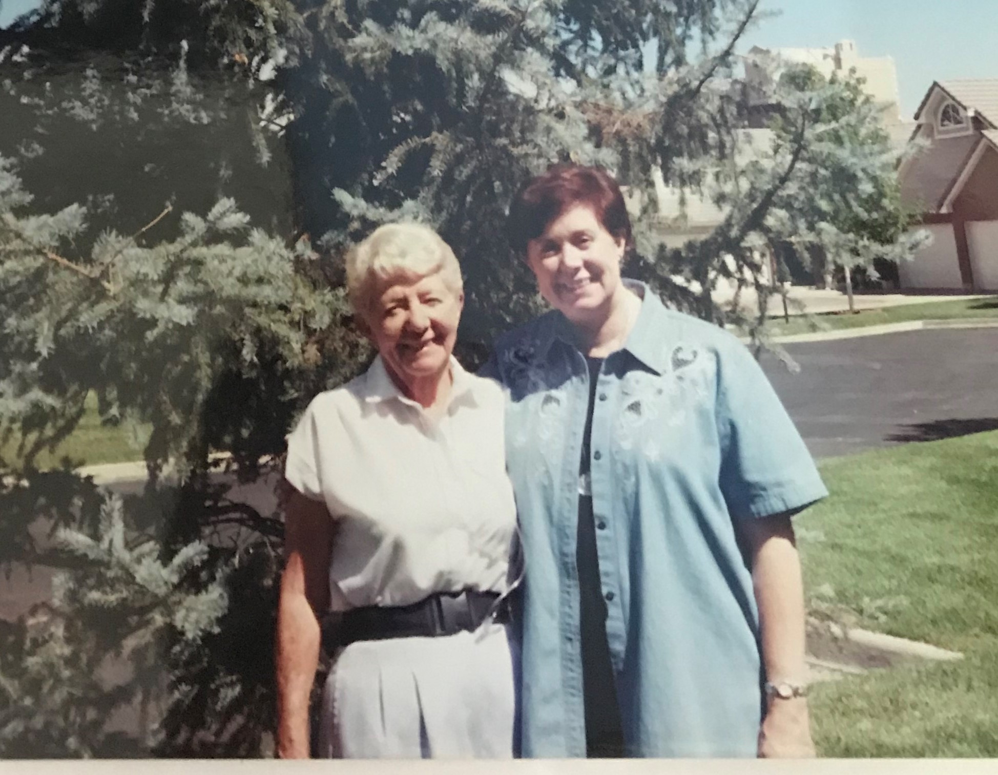 shirley windle and birth mother betty clark.jpeg